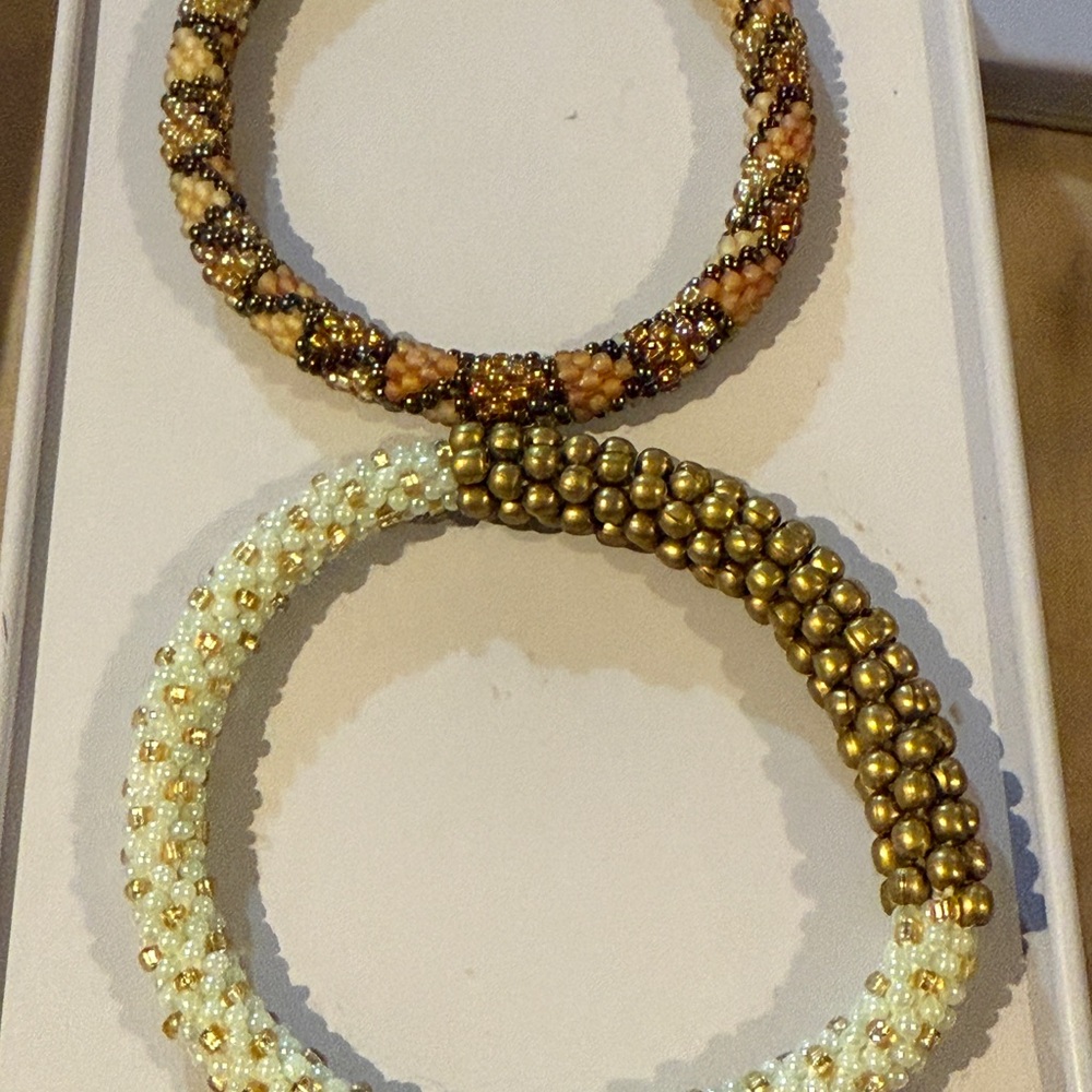 Elegant Beaded Bracelets Set - Gold and Cream